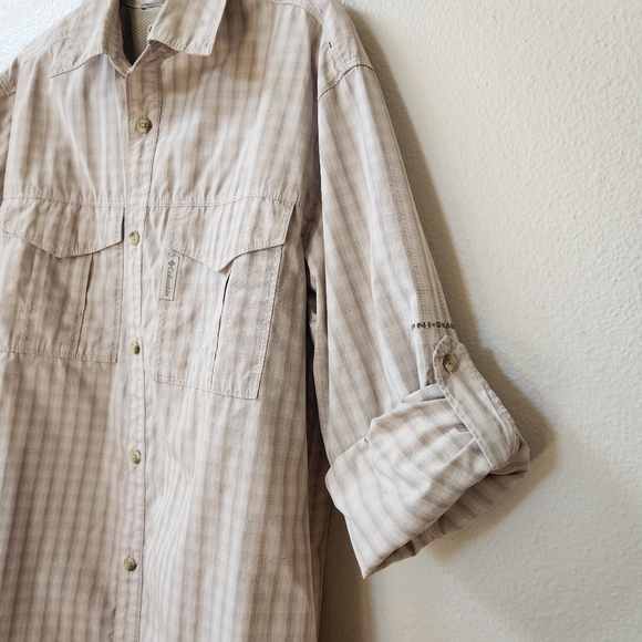 COLUMBIA Men's Long Sleeve Omni Shade Lightweight Plaid Button Up Shirt - Picture 7 of 9